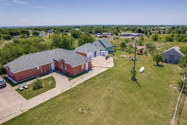 3.13 Acres of Land with Home for Sale in Alvarado, Texas