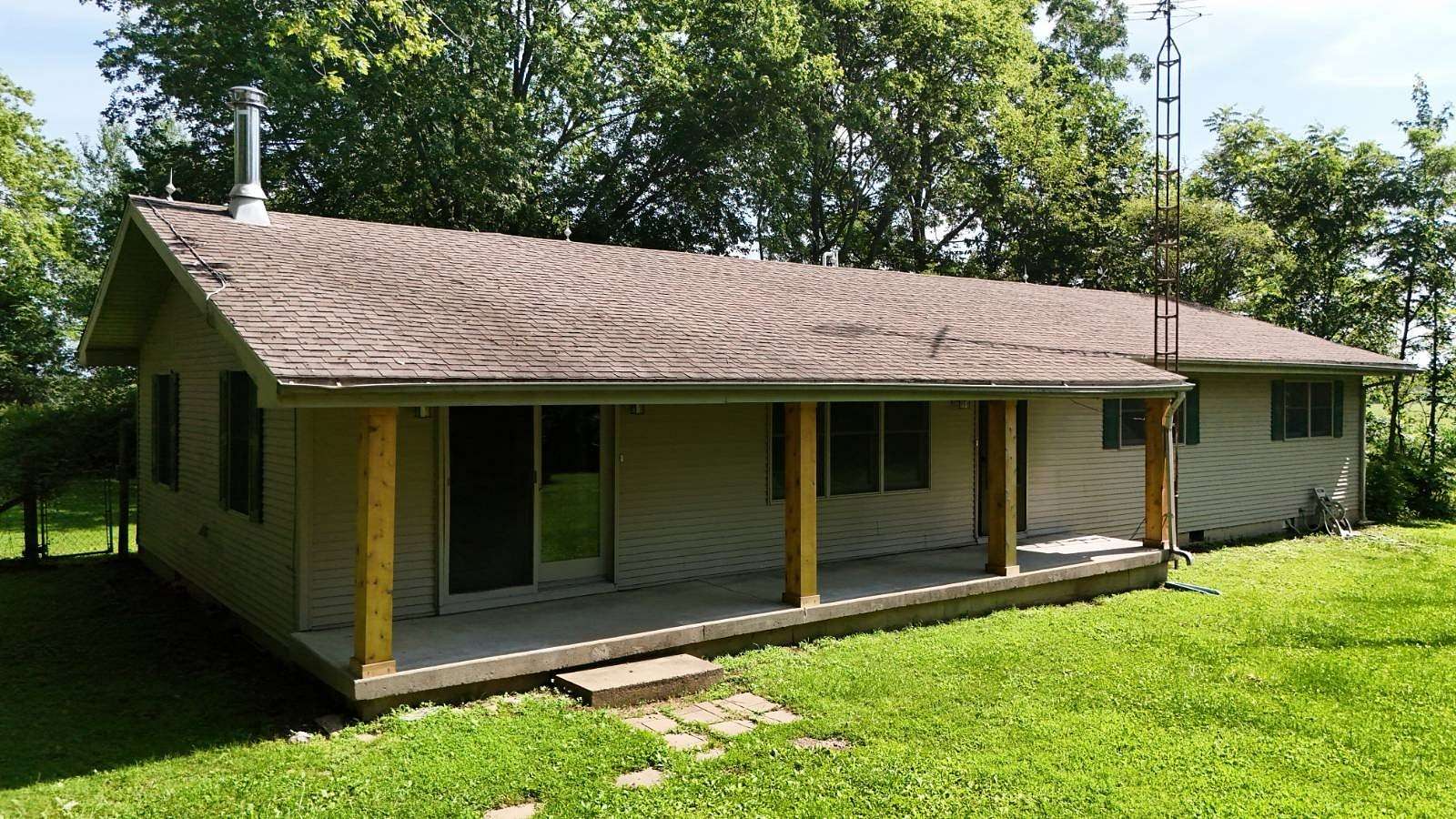 3.7 Acres of Land with Home for Sale in Geff, Illinois