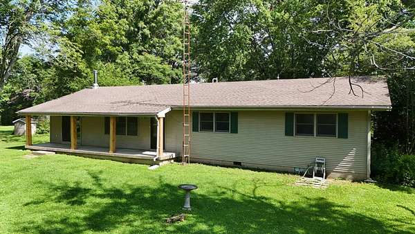 3.7 Acres of Land with Home for Sale in Geff, Illinois