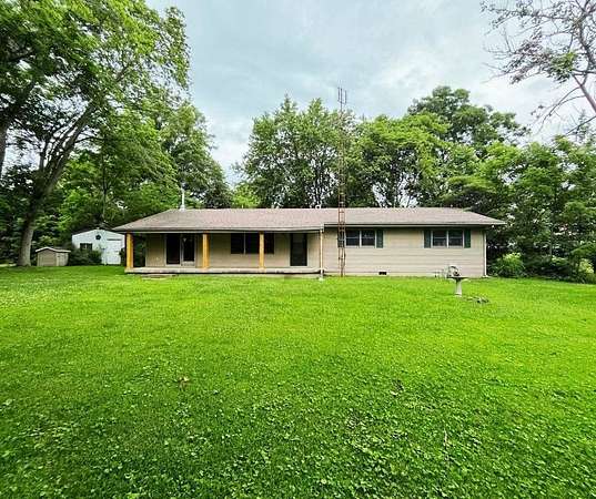 3.7 Acres of Land with Home for Sale in Geff, Illinois