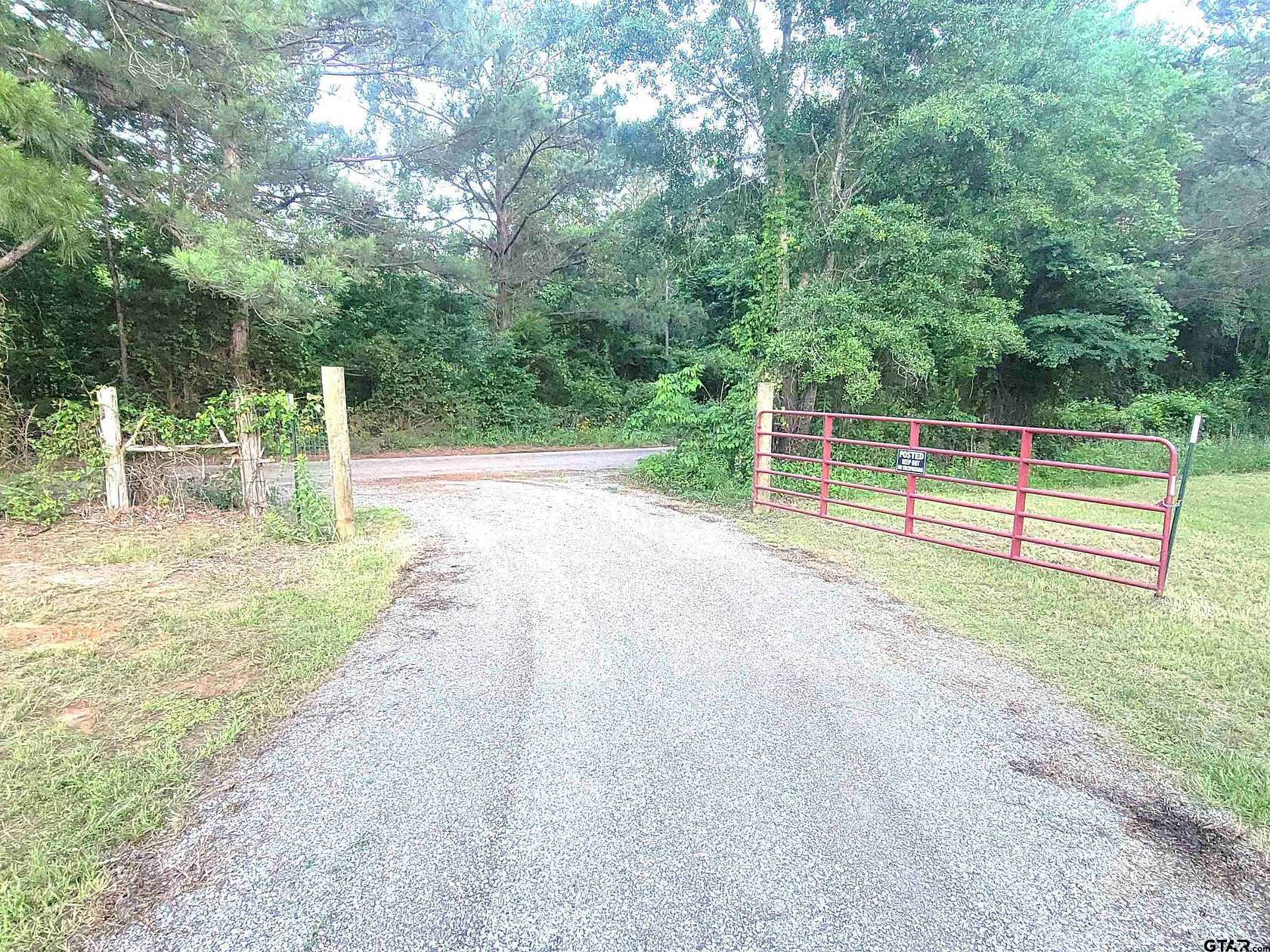 5.5 Acres of Land with Home for Sale in Rusk, Texas