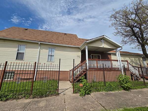 0.12 Acres of Mixed-Use Land for Sale in Chicago, Illinois