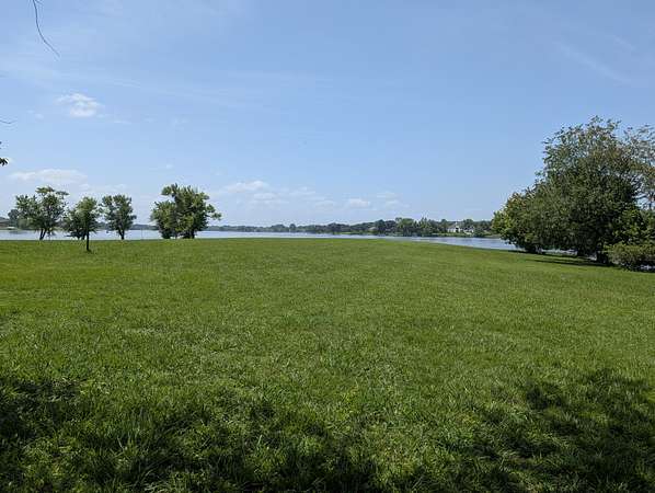 0.87 Acres of Residential Land for Sale in Hendersonville, Tennessee