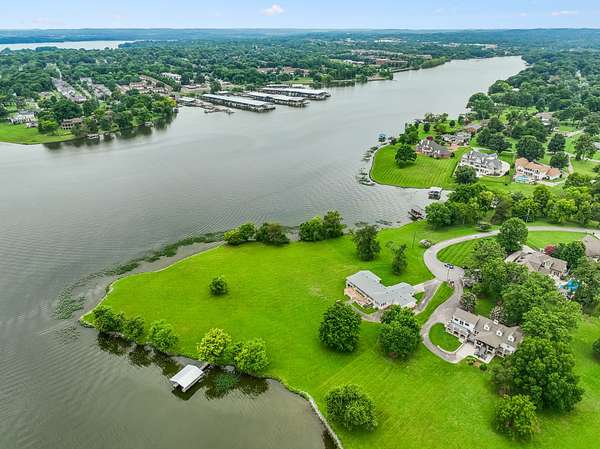 0.87 Acres of Residential Land for Sale in Hendersonville, Tennessee