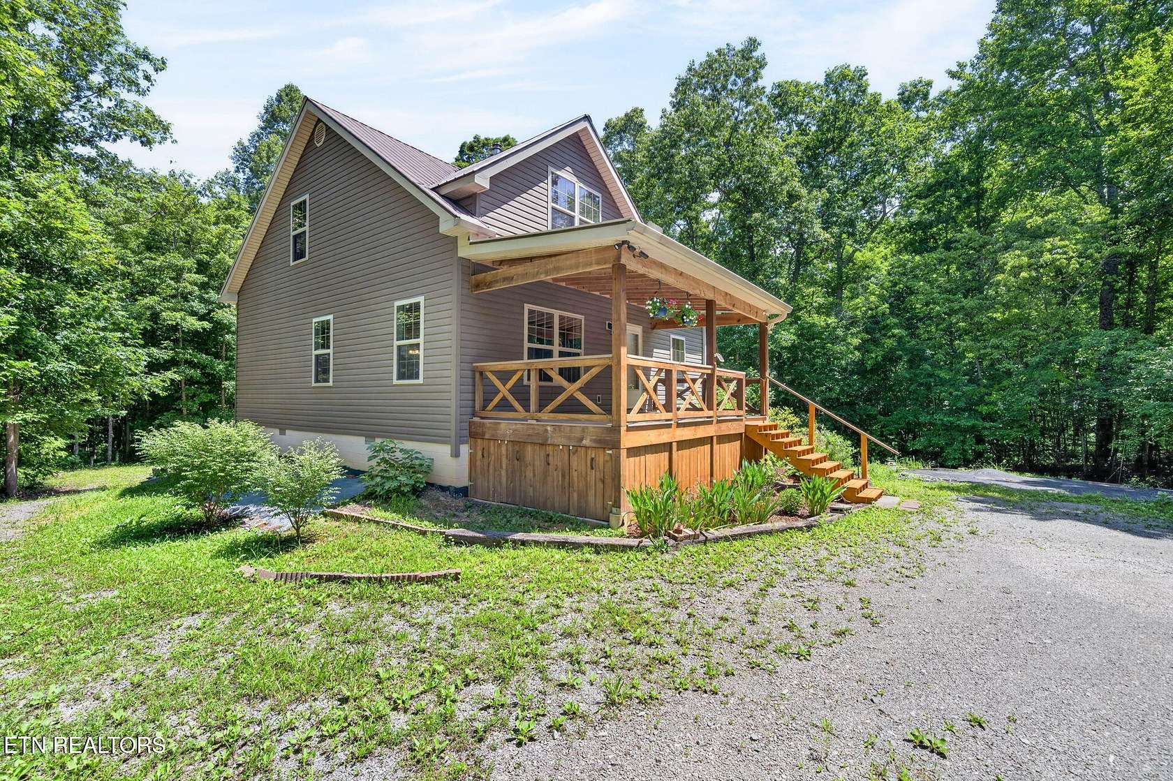 5.1 Acres of Land with Home for Sale in Wilder, Tennessee