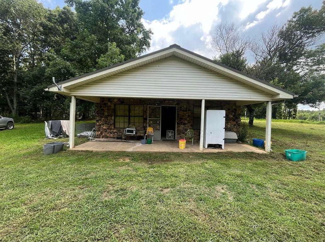 9 Acres of Land with Home for Sale in Cypress Inn, Tennessee