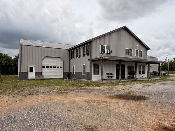 12.1 Acres of Land with Home for Sale in Oak Grove, Kentucky