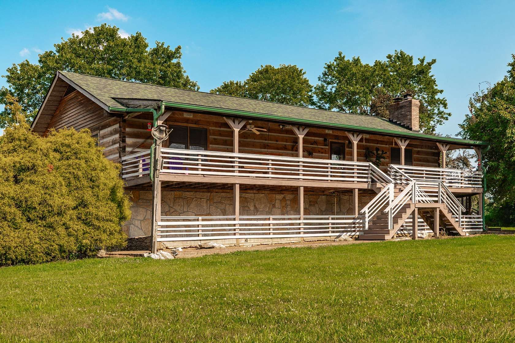 16 Acres of Land with Home for Sale in Castalian Springs, Tennessee