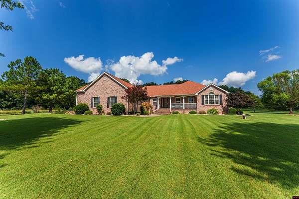 1.89 Acres of Land with Home for Sale in Mountain Home, Arkansas