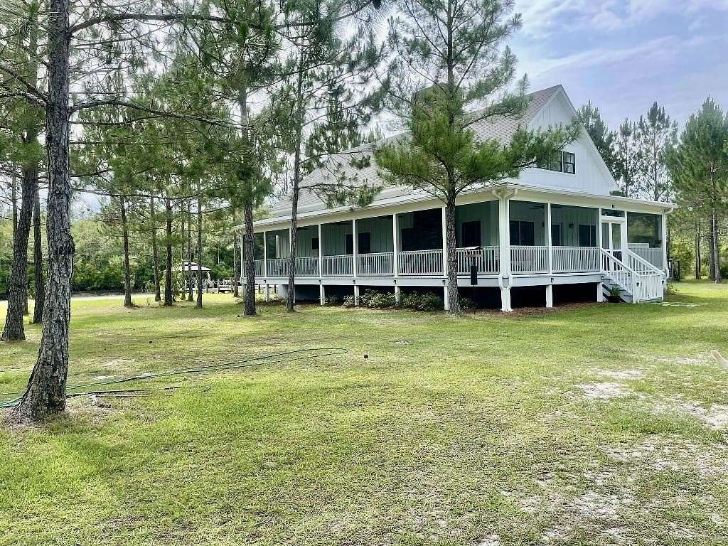 10 Acres of Land with Home for Sale in Crawfordville, Florida