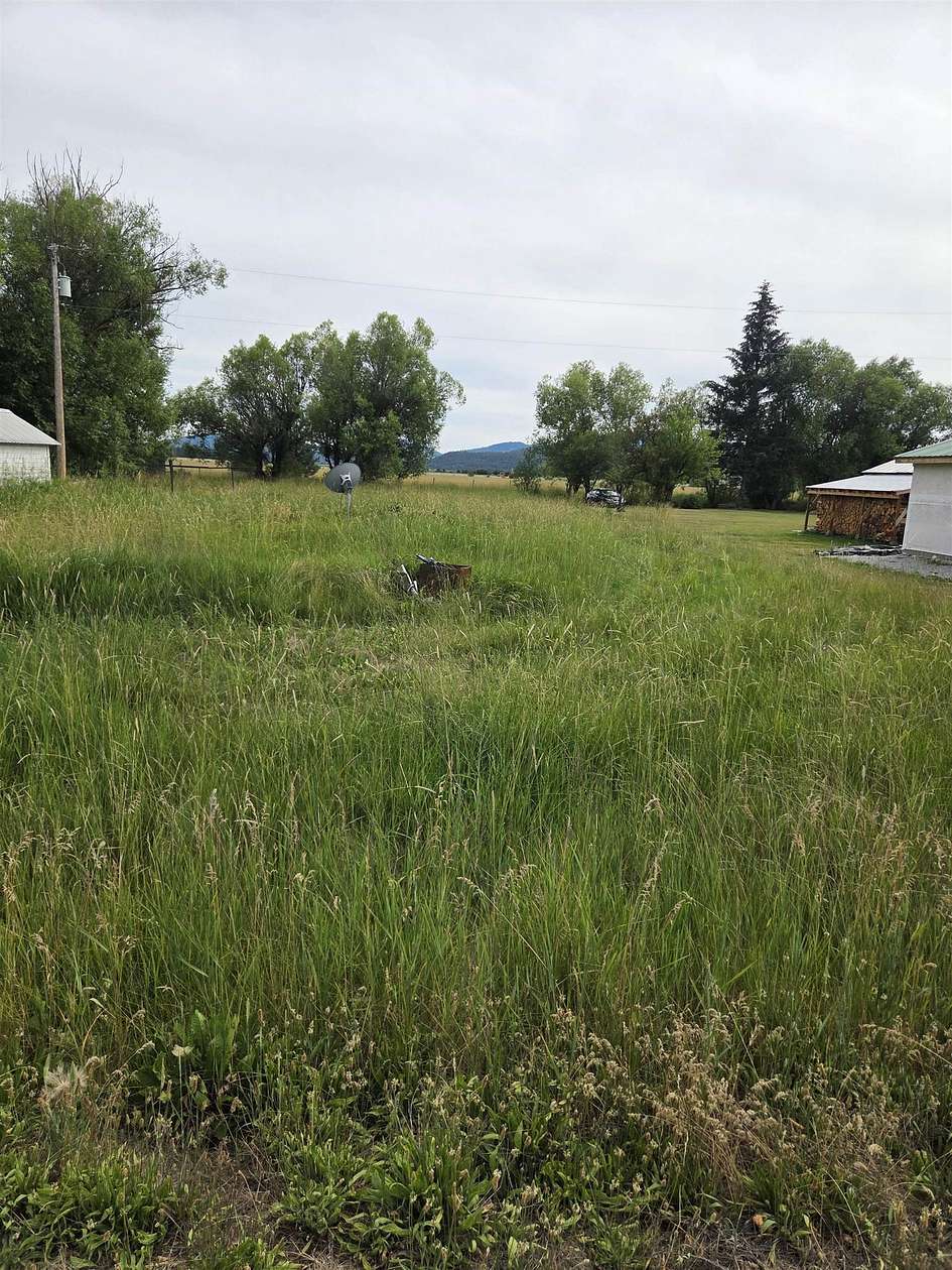 0.28 Acres of Residential Land for Sale in Cusick, Washington