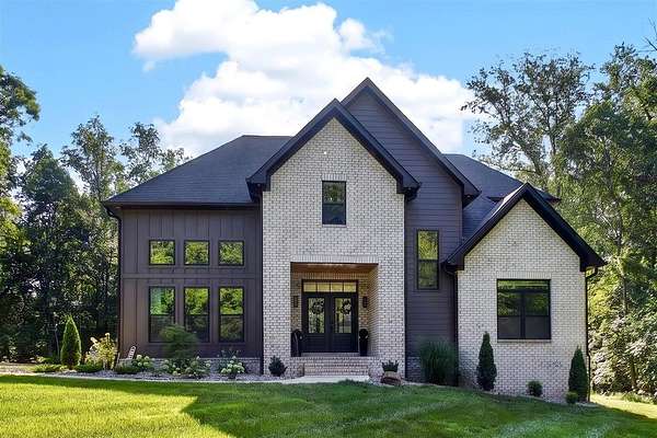 2.5 Acres of Land with Home for Sale in Alvaton, Kentucky