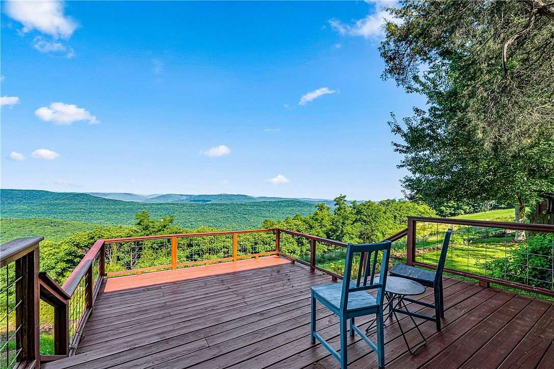 1.73 Acres of Land with Home for Sale in Winslow, Arkansas