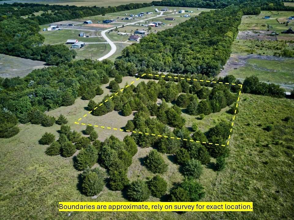2 Acres of Residential Land for Sale in Leonard, Texas