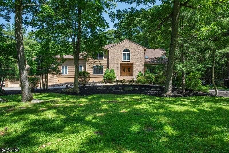 2 Acres of Land with Home for Sale in Kinnelon, New Jersey