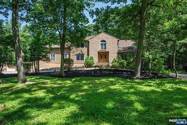 2.13 Acres of Land with Home for Sale in Kinnelon, New Jersey