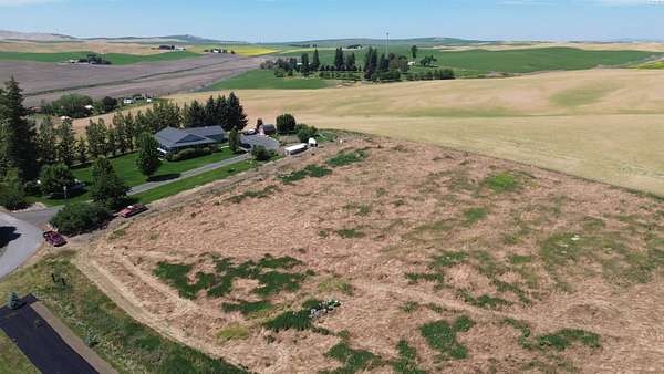 2 Acres of Residential Land for Sale in Oakesdale, Washington