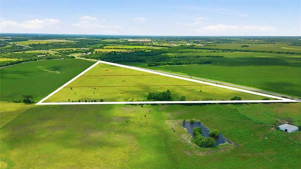 12.2 Acres of Recreational & Residential Land for Sale in Whitewright, Texas