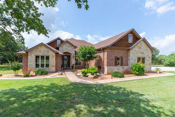 4.39 Acres of Land with Home for Sale in Tuscola, Texas
