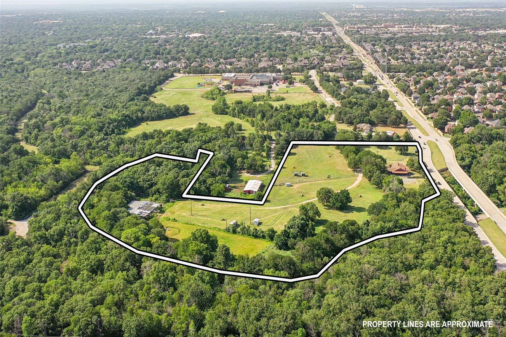 13.3 Acres of Land with Home for Sale in Flower Mound, Texas