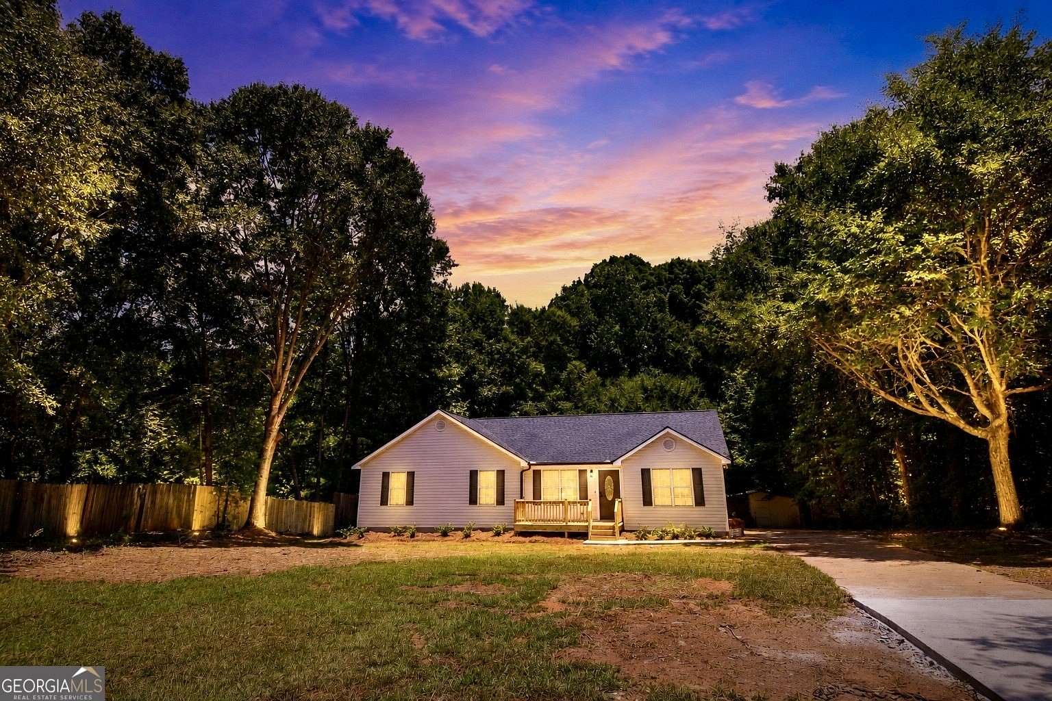 7.89 Acres of Land with Home for Sale in Williamson, Georgia
