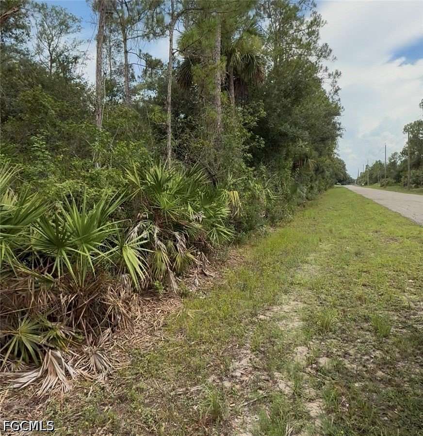 0.5 Acres of Residential Land for Sale in Alva, Florida