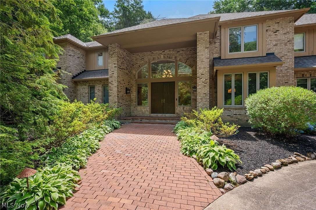 2 Acres of Land with Home for Sale in Moreland Hills, Ohio