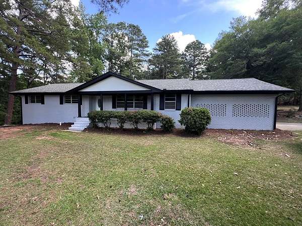 5 Acres of Land with Home for Sale in Milledgeville, Georgia