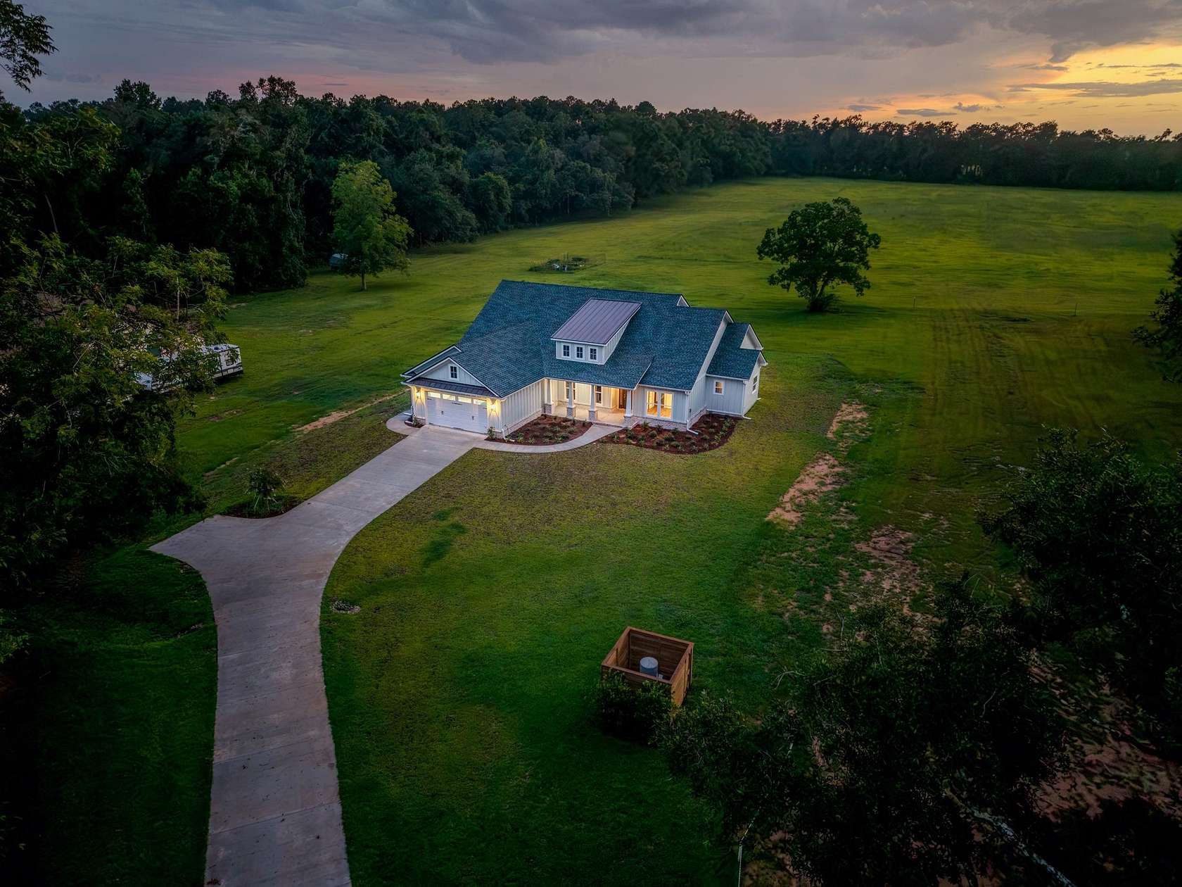 5 Acres of Land with Home for Sale in Tallahassee, Florida