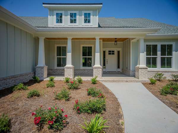 5 Acres of Land with Home for Sale in Tallahassee, Florida