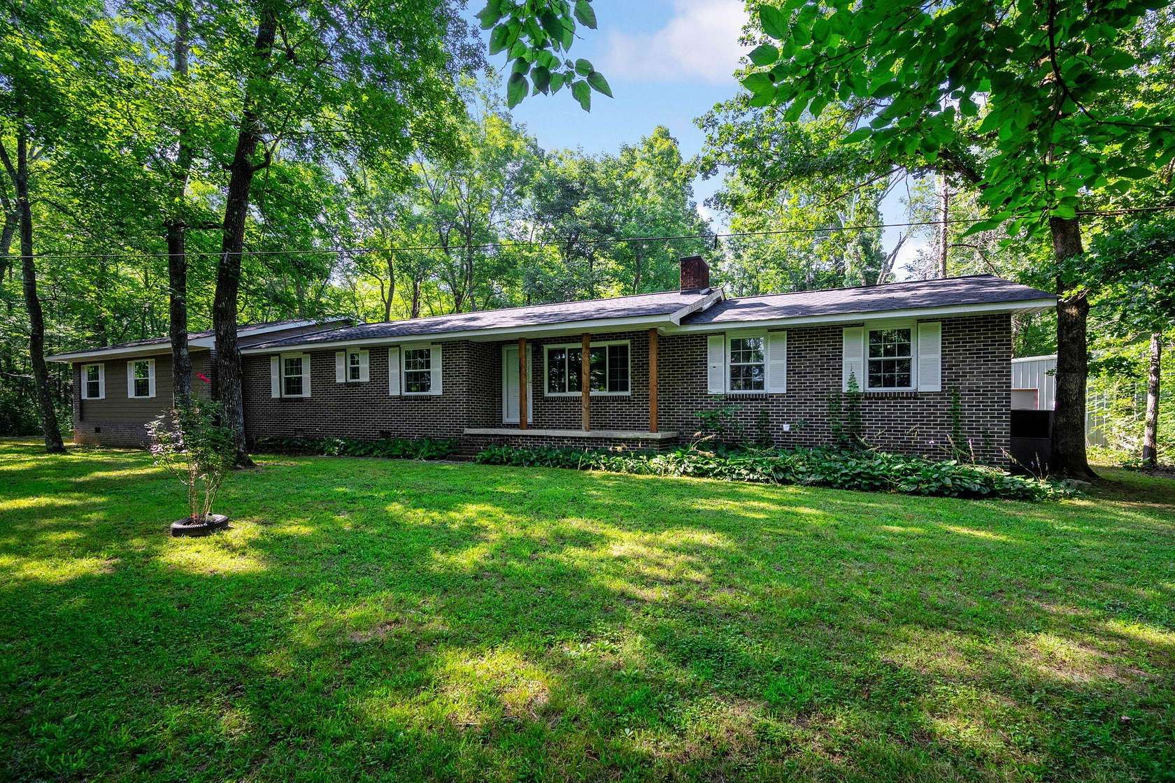 9 Acres of Land with Home for Sale in Trenton, Georgia