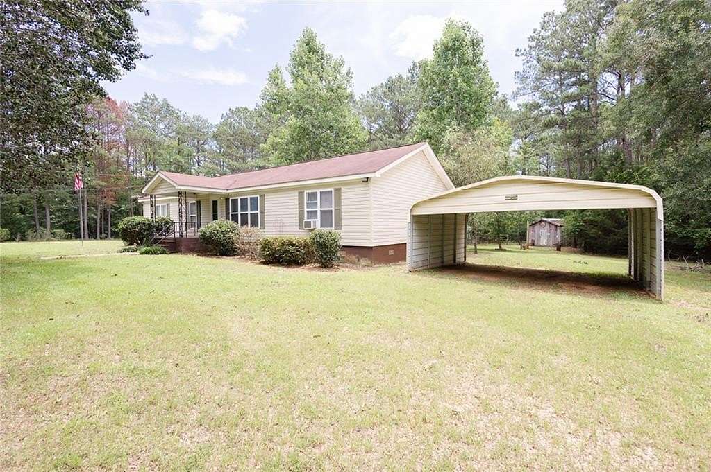 10.1 Acres of Land with Home for Sale in Valley, Alabama