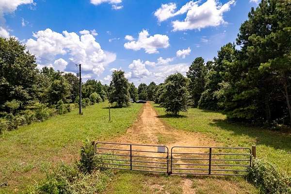 15.6 Acres of Recreational Land for Sale in Palestine, Texas
