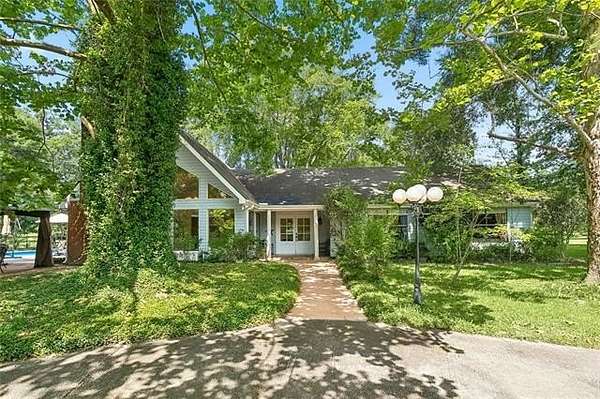 19.4 Acres of Land with Home for Sale in Folsom, Louisiana