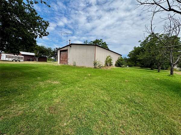 10.4 Acres of Land for Sale in Axtell, Texas