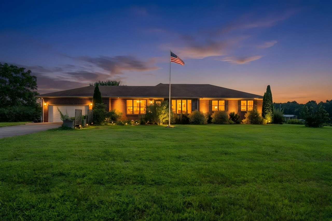 15 Acres of Land with Home for Sale in Minor Hill, Tennessee