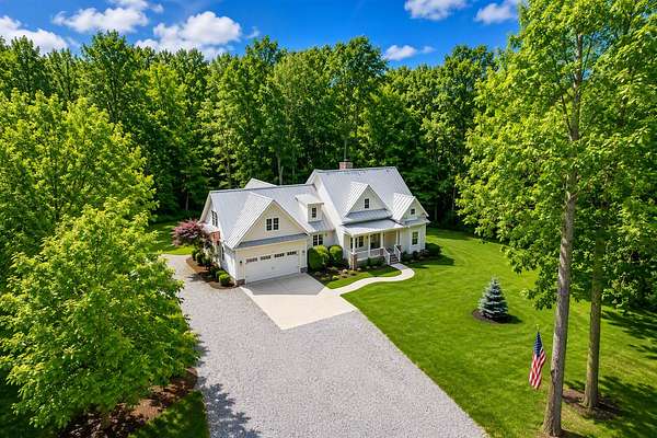 9.64 Acres of Land with Home for Sale in Dickson, Tennessee