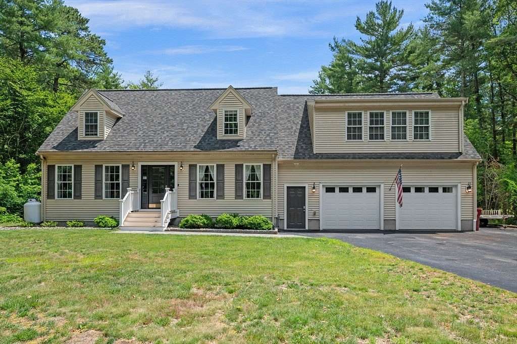 1.89 Acres of Land with Home for Sale in Middleboro, Massachusetts