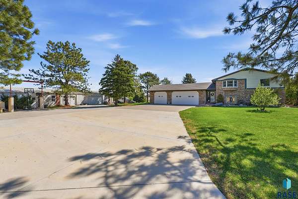 2 Acres of Land with Home for Sale in Sioux Falls, South Dakota