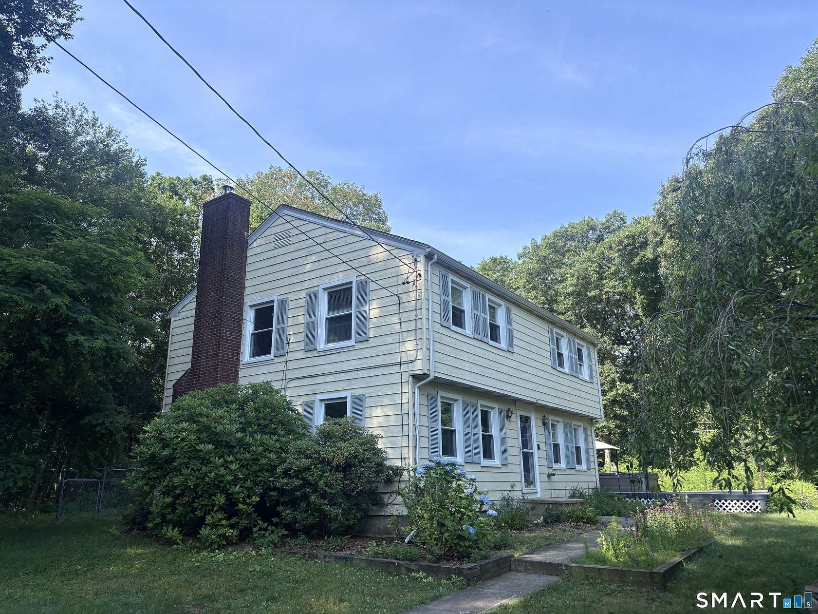 4 Acres of Land with Home for Sale in East Lyme Town, Connecticut