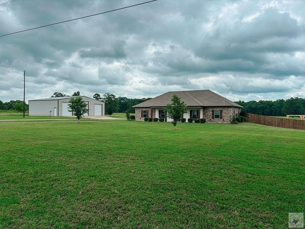 2.5 Acres of Land with Home for Sale in Hooks, Texas