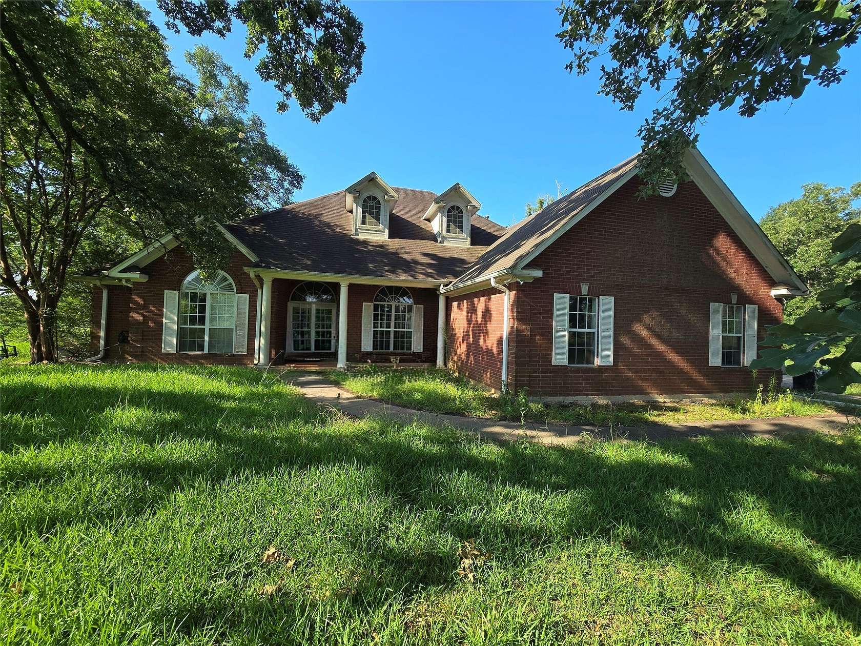 12 Acres of Land with Home for Sale in Waskom, Texas