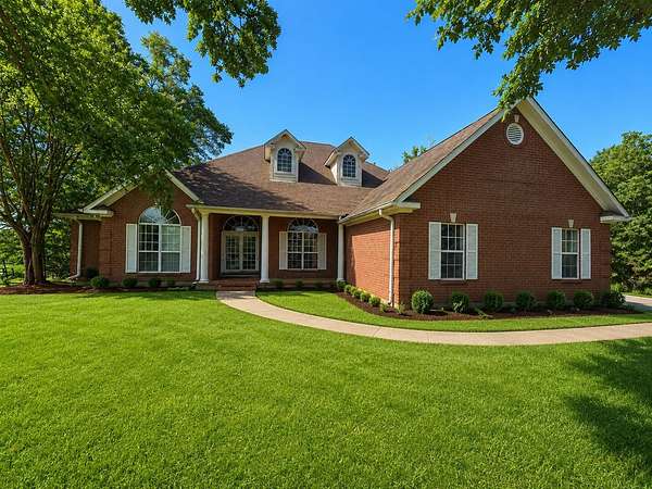 12 Acres of Land with Home for Sale in Waskom, Texas