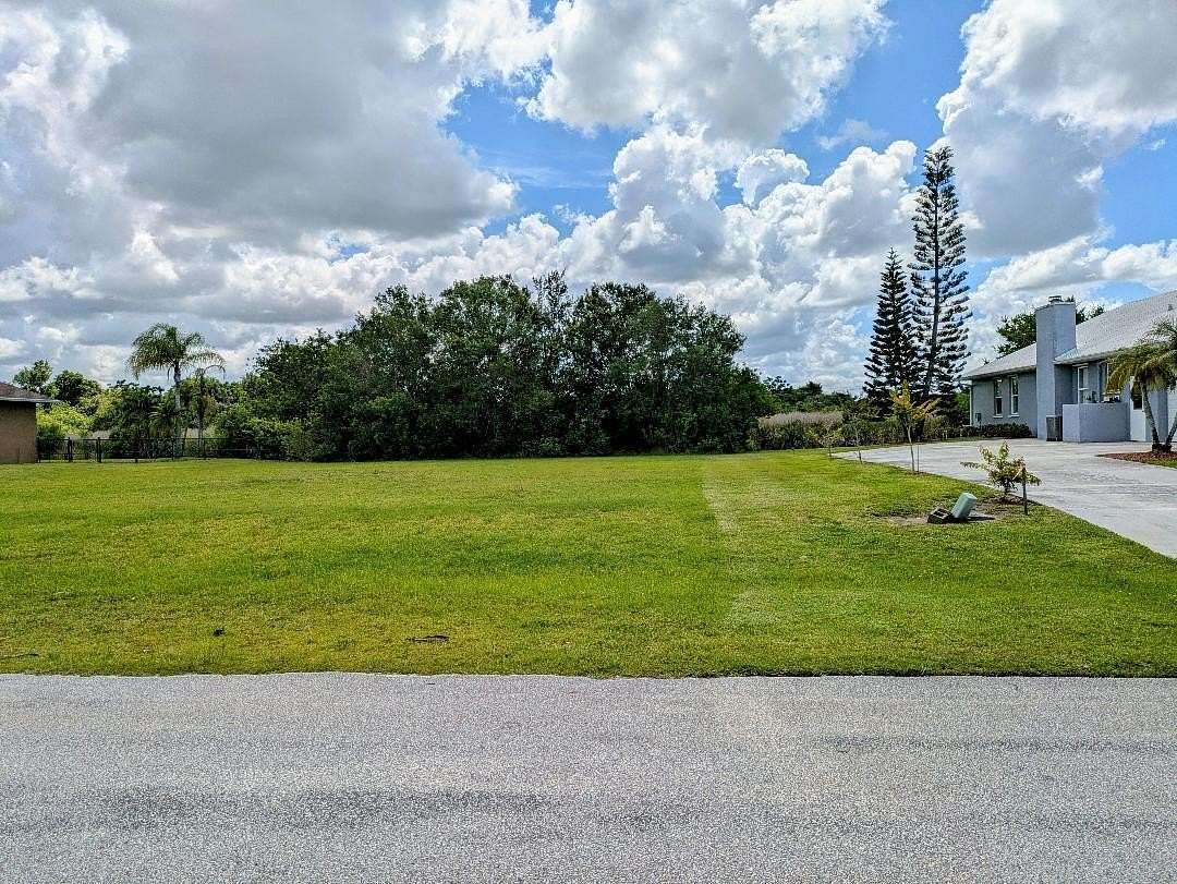 0.34 Acres of Residential Land for Sale in Okeechobee, Florida