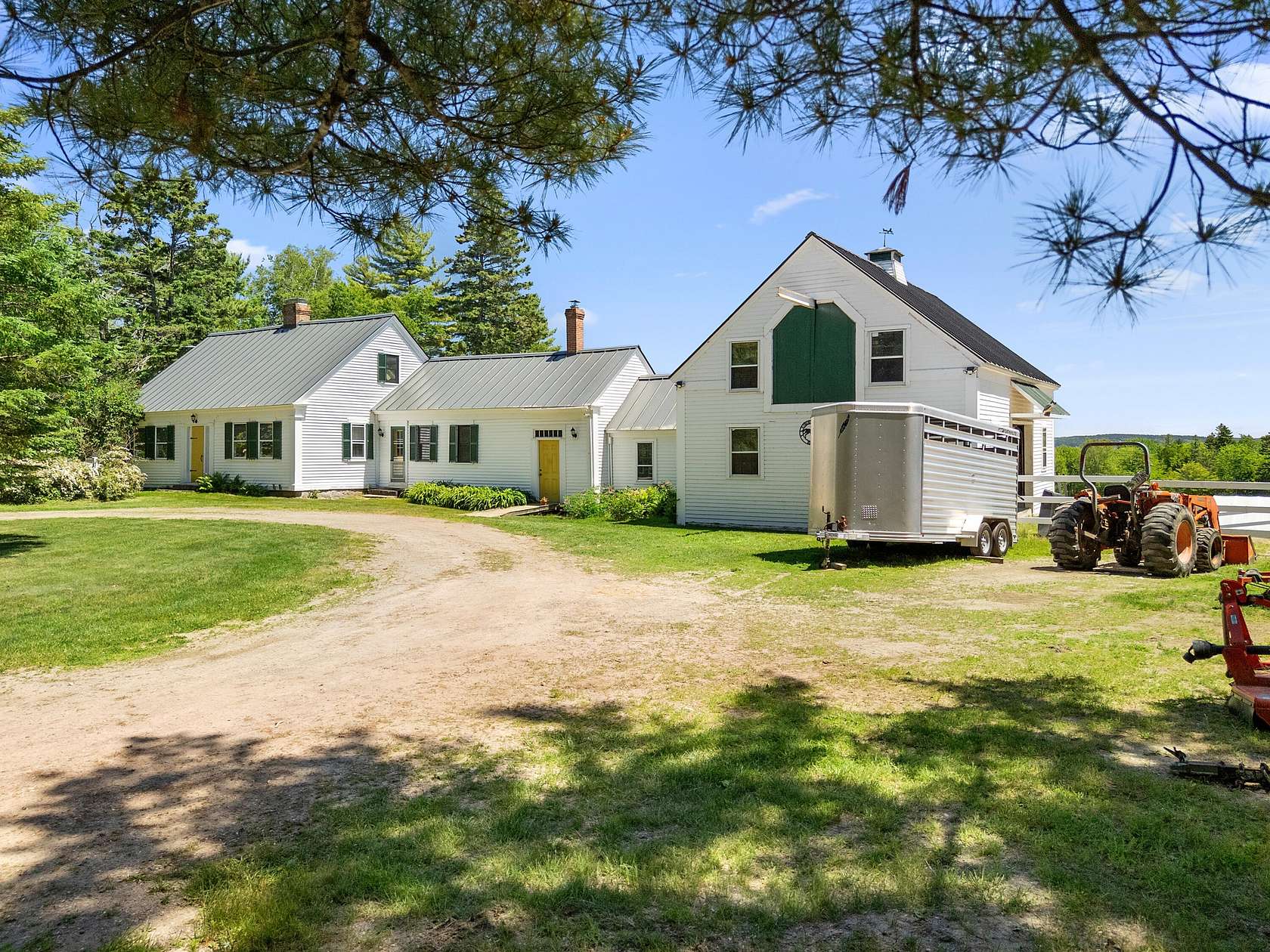 21.7 Acres of Agricultural Land with Home for Sale in Islesboro, Maine