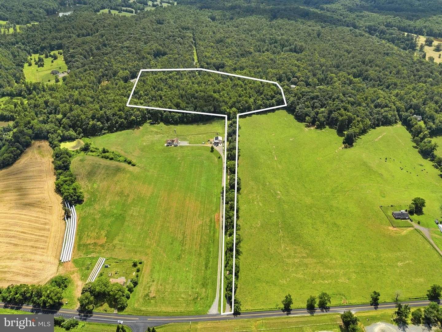 14 Acres of Land for Sale in Amissville, Virginia
