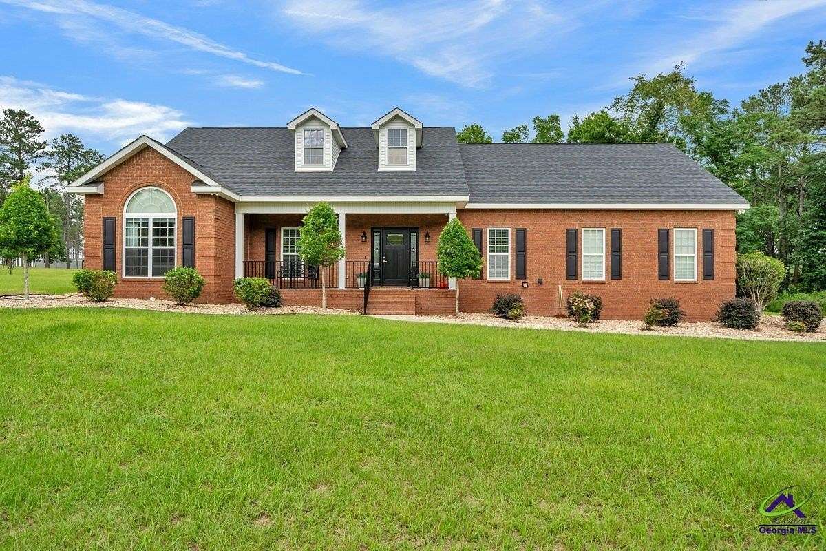 7.15 Acres of Land with Home for Sale in Fort Valley, Georgia