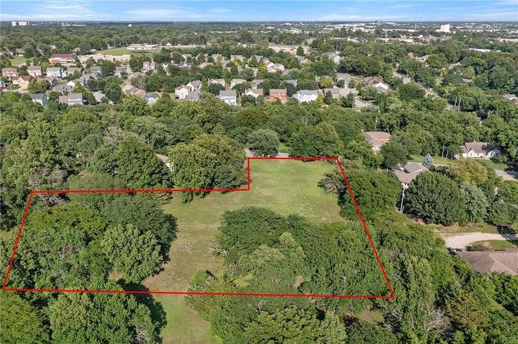 2.86 Acres of Residential Land for Sale in Olathe, Kansas