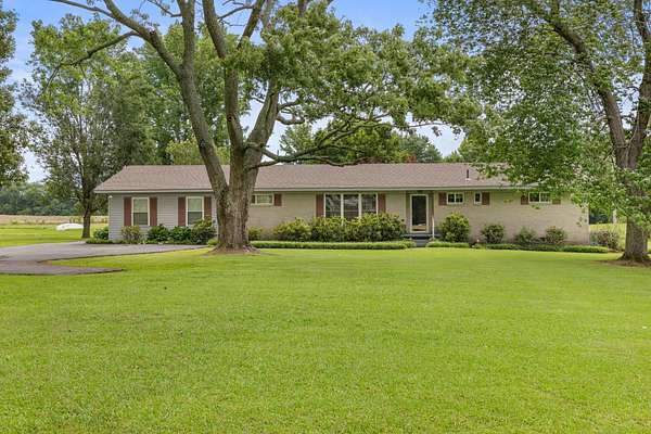 4 Acres of Land with Home for Sale in Florence, Alabama