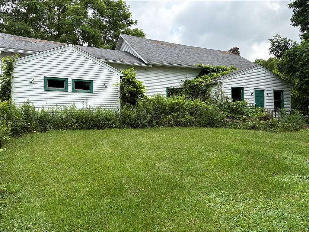 11 Acres of Mixed-Use Land for Sale in Bloomfield, New York